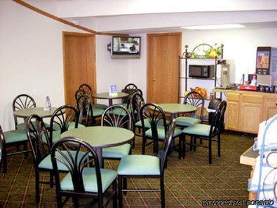 Sunflower Inn & Suites - Garden City Restaurant photo